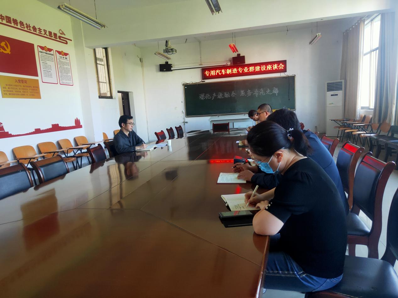 F8B9C822AEDF36A2AE3290A39B3EB34A